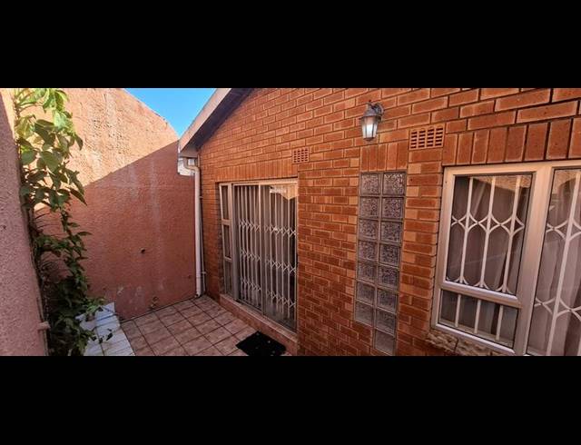 4 BEDROOM HOUSE FOR SALE IN FOREST HAVEN